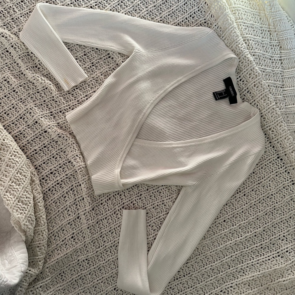 ribbed white crossed top